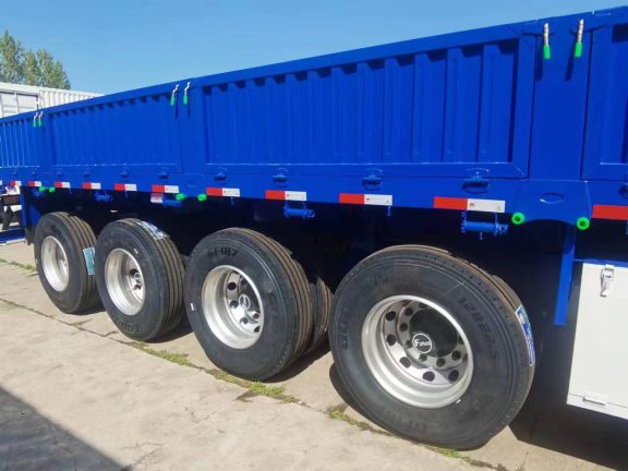 全新标准半挂运输车图片展示