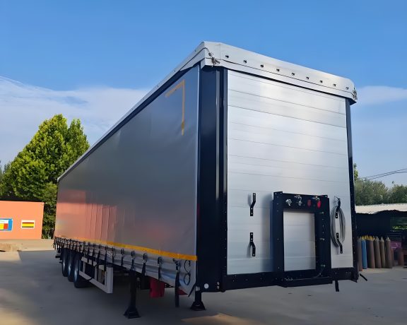 全新侧帘集装箱半挂运输车图片展示